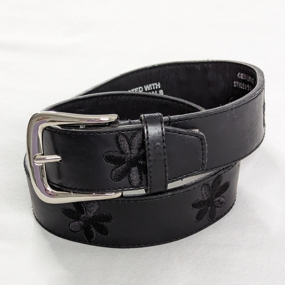 VTG Lee Black Embroidered Floral Silver Buckle Leather Belt